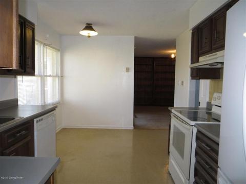 132 N Walnut St, Upton, KY 42784 photo 7