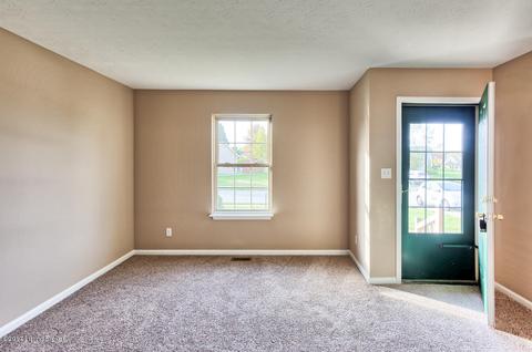 208 Aulbern Dr, Mount Washington, KY 40047 photo 5