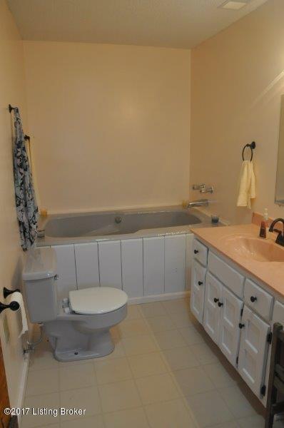 2270 Stringer Ln, Mount Washington, KY 40047 photo 14