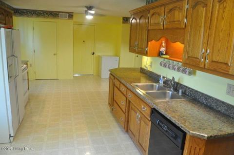 2270 Stringer Ln, Mount Washington, KY 40047 photo 6