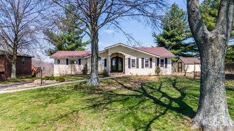 140 Lee Dr, Floyds Knobs, IN 47119 photo 1