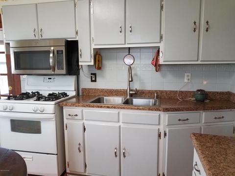 219 Maple St, Irvington, KY 40146 photo 5