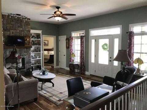 9035 N Loretto Rd, Loretto, KY 40037 photo 2