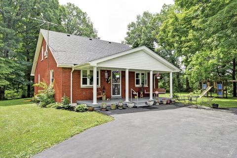 5114 Duffy Rd, Floyds Knobs, IN 47119 photo 2
