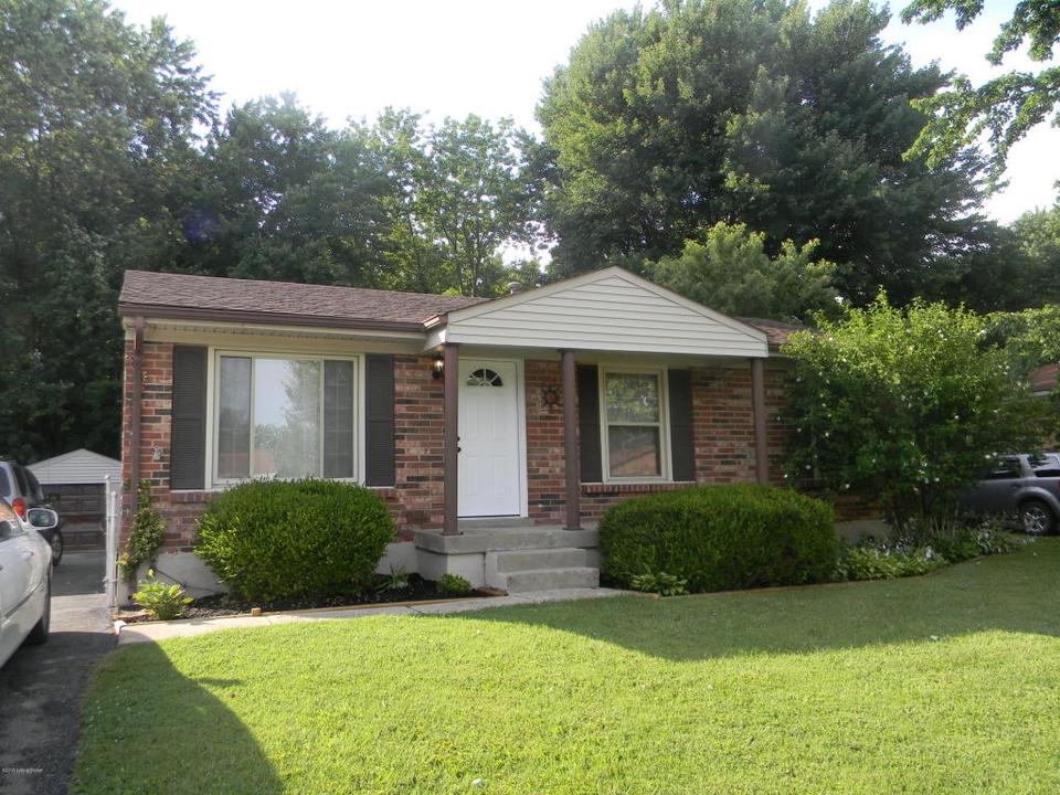  9218 Pagoda Dr, Louisville, KY 40229 photo 2