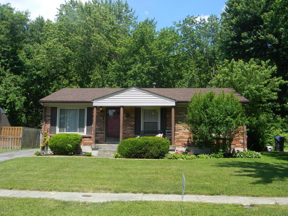  9218 Pagoda Dr, Louisville, KY 40229 photo 1