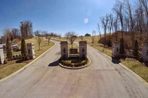 2025 Cote De Chambord, Floyds Knobs, IN 47119 photo 9