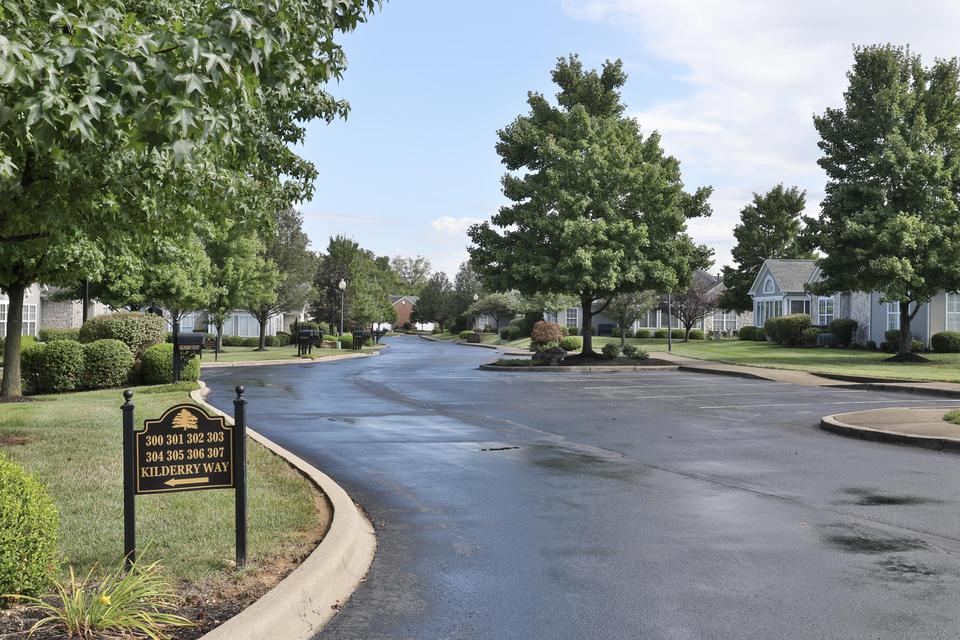  300 Kilderry Way, Louisville, KY 40245 photo 24