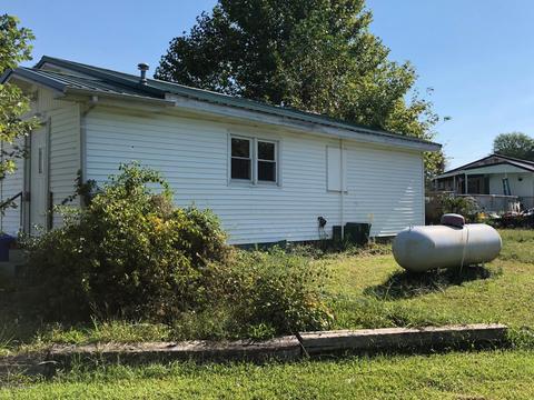 303 J Carroll Rd, Bee Spring, KY 42207 photo 6