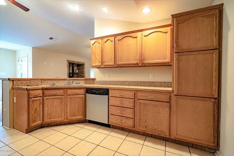 576 Graefenburg Rd, Waddy, KY 40076 photo 5