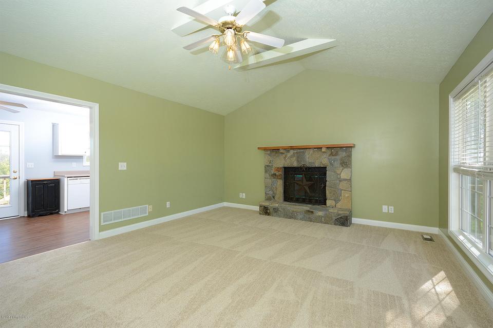  254 Summer Place Dr, Taylorsville, KY 40071 photo 2