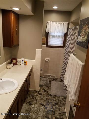 8770 Bloomfield Rd, Springfield, KY 40069 photo 17