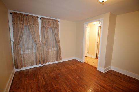 409 Smith St, Radcliff, KY 40160 photo 5