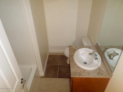 107 Ruby Ct, Radcliff, KY 40160 photo 9