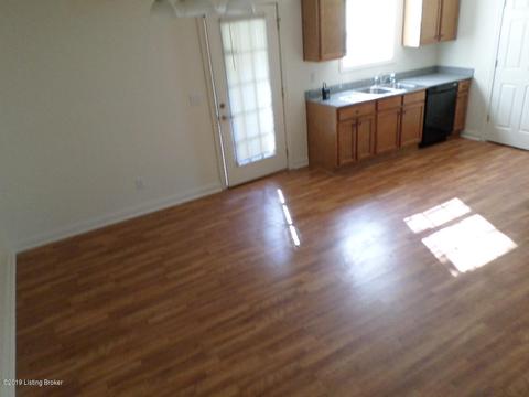 107 Ruby Ct, Radcliff, KY 40160 photo 4