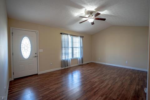 104 Ruby Ct, Radcliff, KY 40160 photo 9