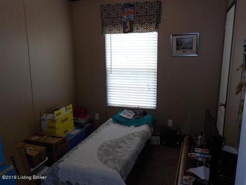 812 Kirsch Ln, Springfield, KY 40069 photo 17