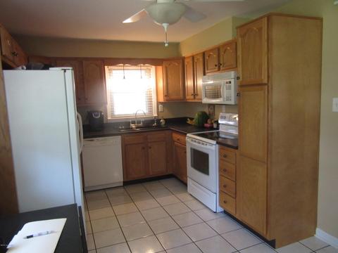 247 Carla Dr, Mount Washington, KY 40047 photo 3