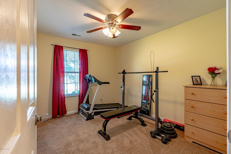  444 Majestic Blvd, Louisville, KY 40229 photo 11