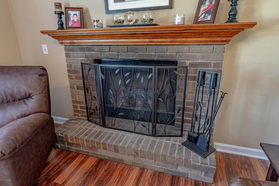  444 Majestic Blvd, Louisville, KY 40229 photo 6