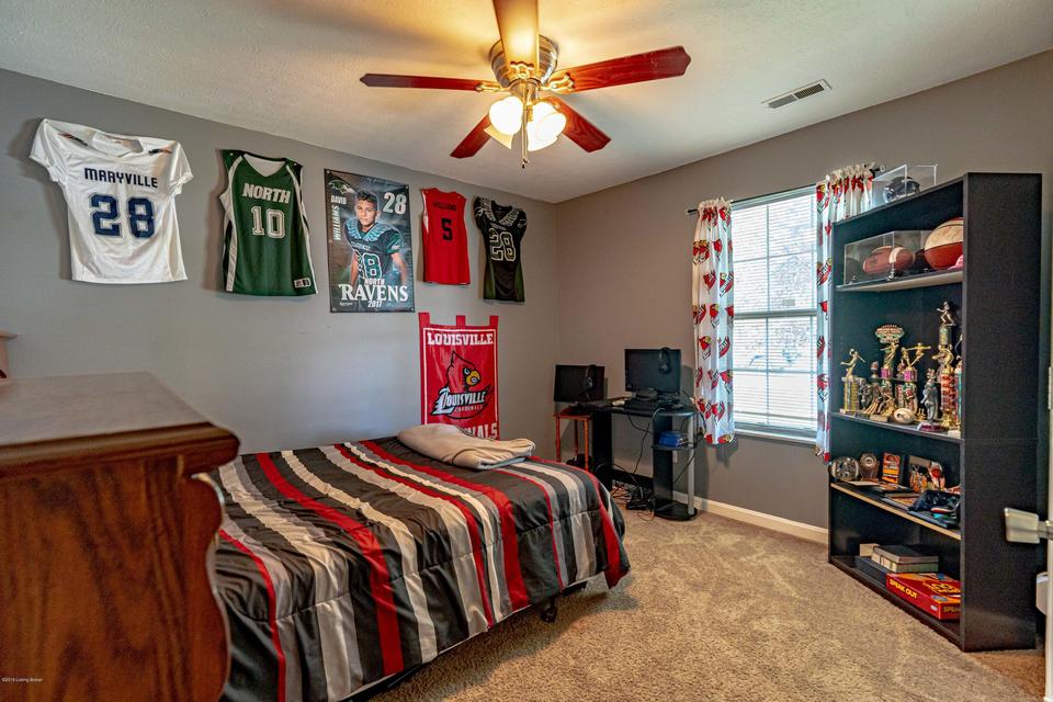 444 Majestic Blvd, Louisville, KY 40229 photo 12
