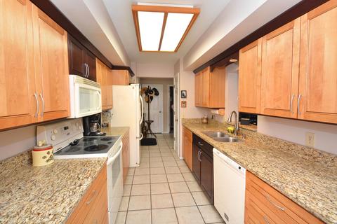 1002 Crown Hill Ct, Villa Hills, KY 41017 photo 3