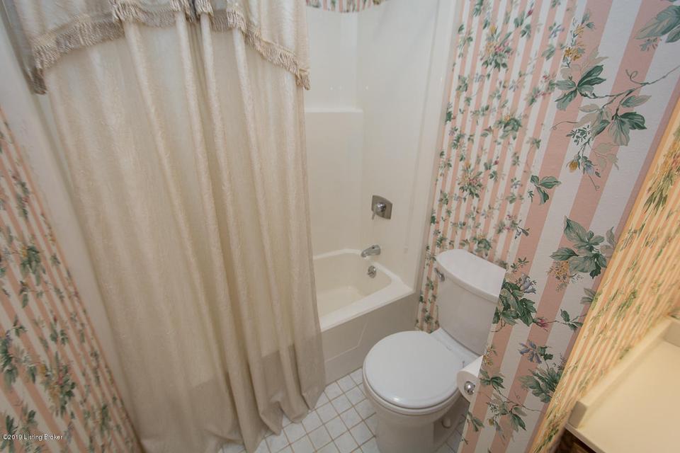  1612 Gardiner Ln #112, Louisville, KY 40205 photo 27
