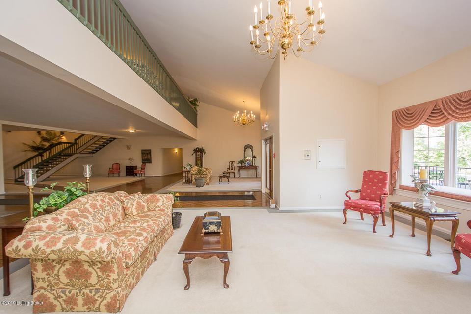  1612 Gardiner Ln #112, Louisville, KY 40205 photo 4