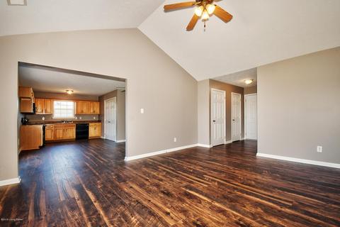 265 Spencer Ln, Mount Washington, KY 40047 photo 5