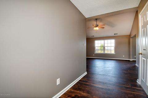 265 Spencer Ln, Mount Washington, KY 40047 photo 3