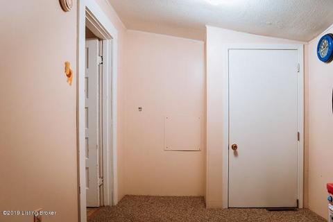 246 N Walnut St, Upton, KY 42784 photo 16