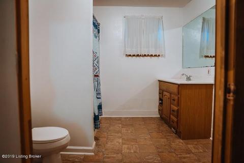 246 N Walnut St, Upton, KY 42784 photo 14
