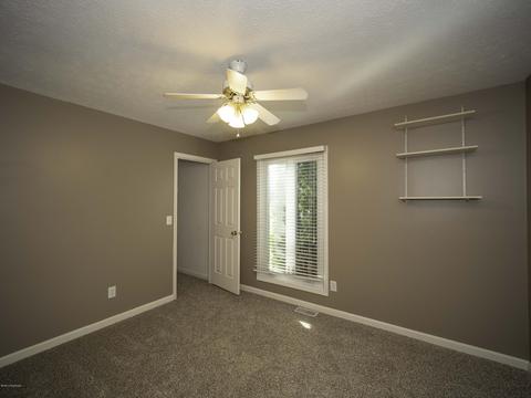 360 Mapleview Dr, Mount Washington, KY 40047 photo 17