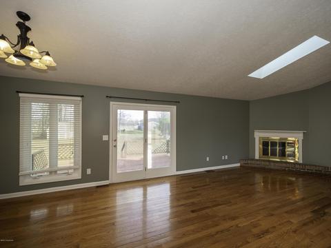 360 Mapleview Dr, Mount Washington, KY 40047 photo 6