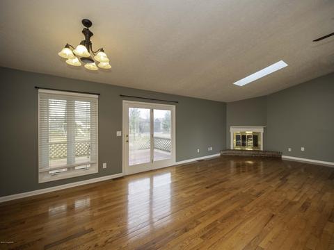 360 Mapleview Dr, Mount Washington, KY 40047 photo 8