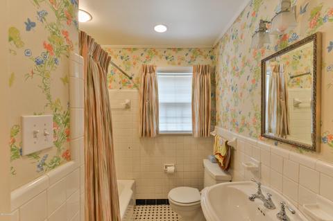 420 Pennington Ln, Rolling Fields, KY 40207 photo 24