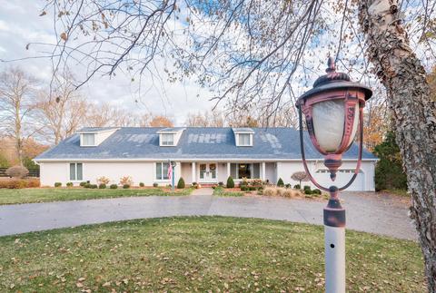 3010 Ridgewood Dr, Floyds Knobs, IN 47119 photo 1