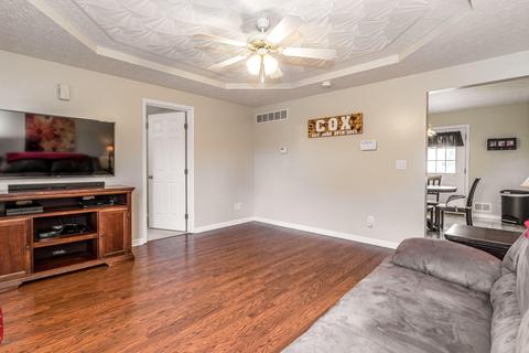 302 E Aulbern Dr, Mount Washington, KY 40047 photo 6