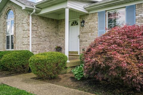 302 E Aulbern Dr, Mount Washington, KY 40047 photo 3