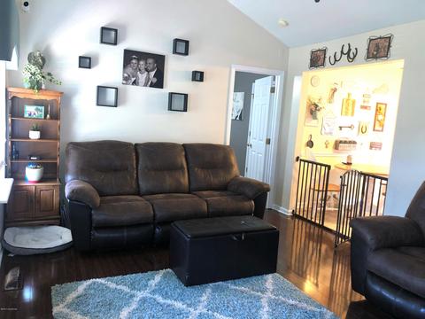 231 E Aulbern Dr, Mount Washington, KY 40047 photo 5