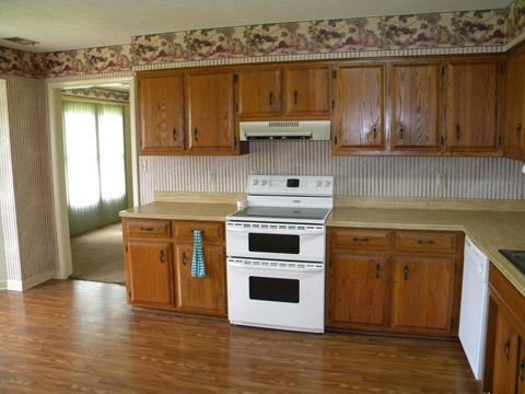 972 Peytona Beach Rd, Waddy, KY 40076 photo 23