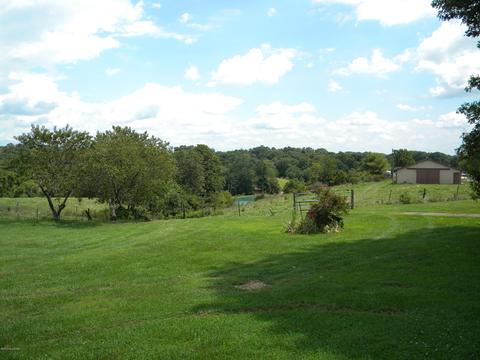 972 Peytona Beach Rd, Waddy, KY 40076 photo 6