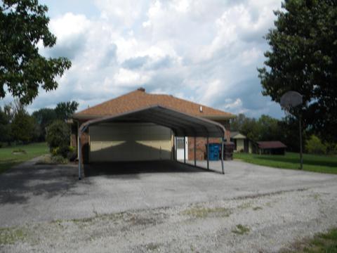 972 Peytona Beach Rd, Waddy, KY 40076 photo 3