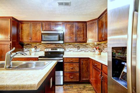 237 Coldstream Ct, Mount Washington, KY 40047 photo 3