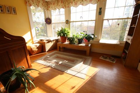 104 E Virginia Ave, Springfield, KY 40069 photo 4