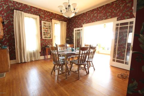 104 E Virginia Ave, Springfield, KY 40069 photo 3