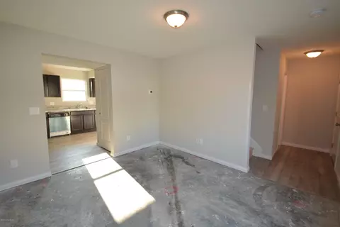935 Shadowridge Dr, Elsmere, KY 41018 photo 3
