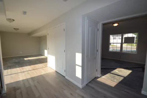 935 Shadowridge Dr, Elsmere, KY 41018 photo 13