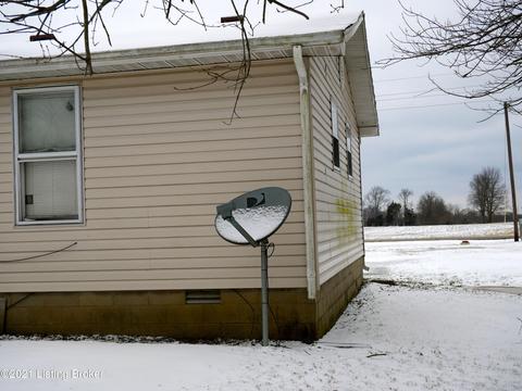2214 E Cross Rd, Madison, IN 47250 photo 8