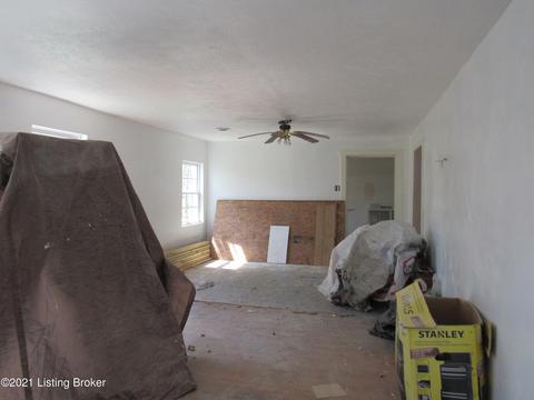 234 E Spring St, Radcliff, KY 40160 photo 9